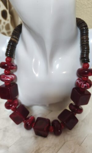 Colgante color rojo cereza