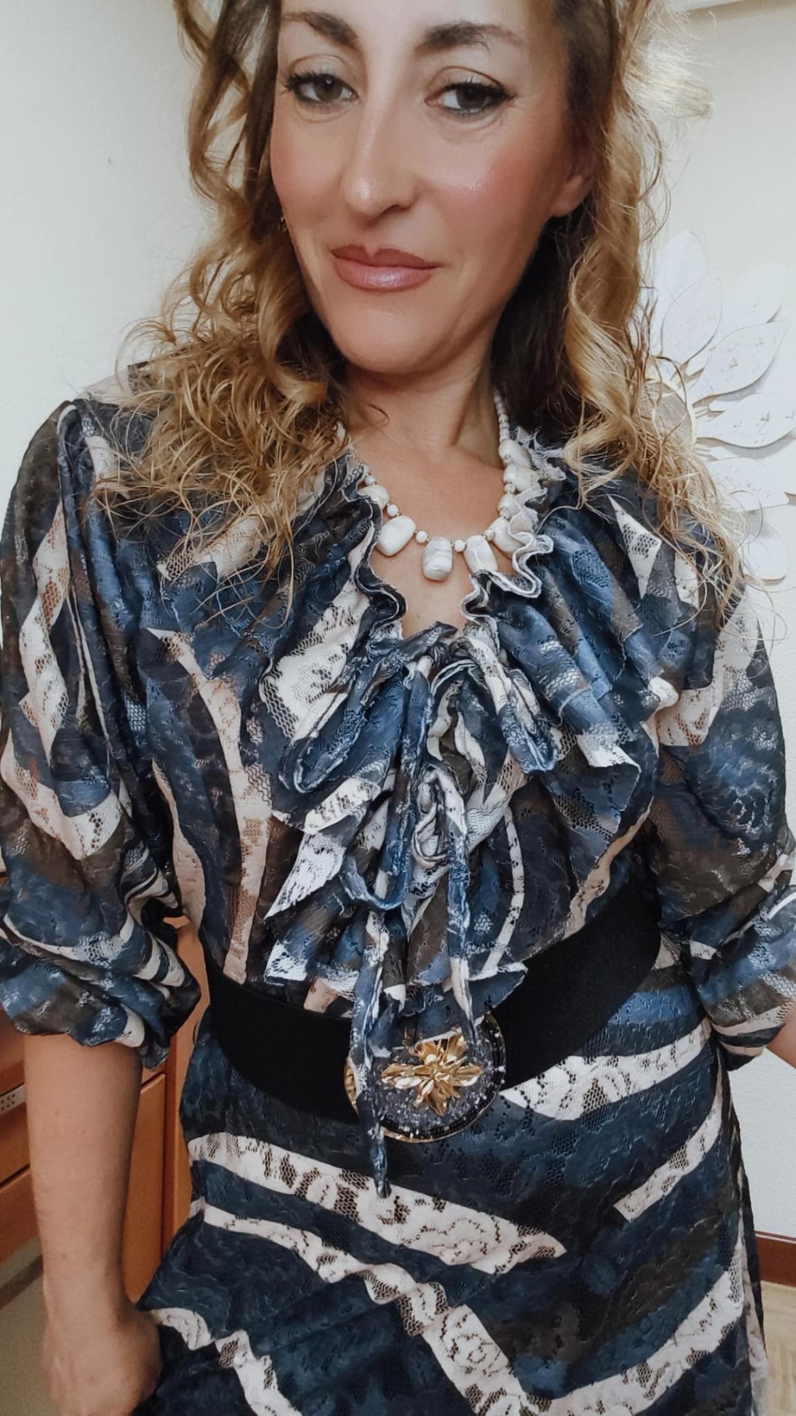 Blusa volantes calada