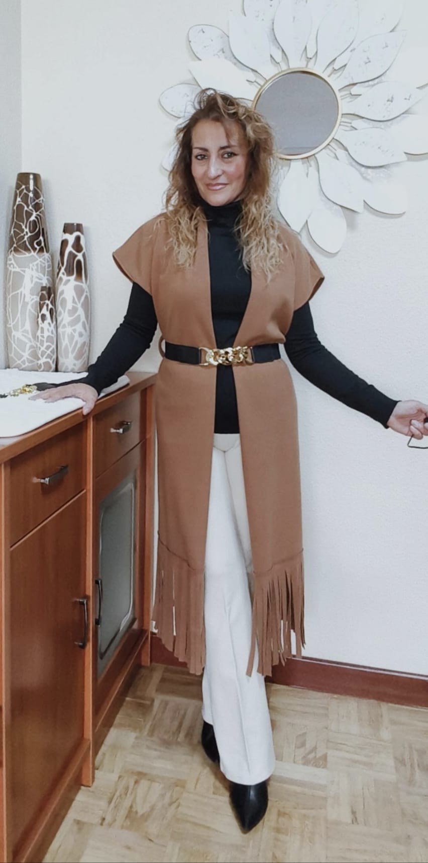 Chaleco de paño con flecos