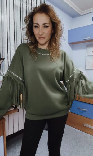 Sudadera de tachas y flecos verde