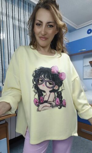 Sudadera muñeca amarilla