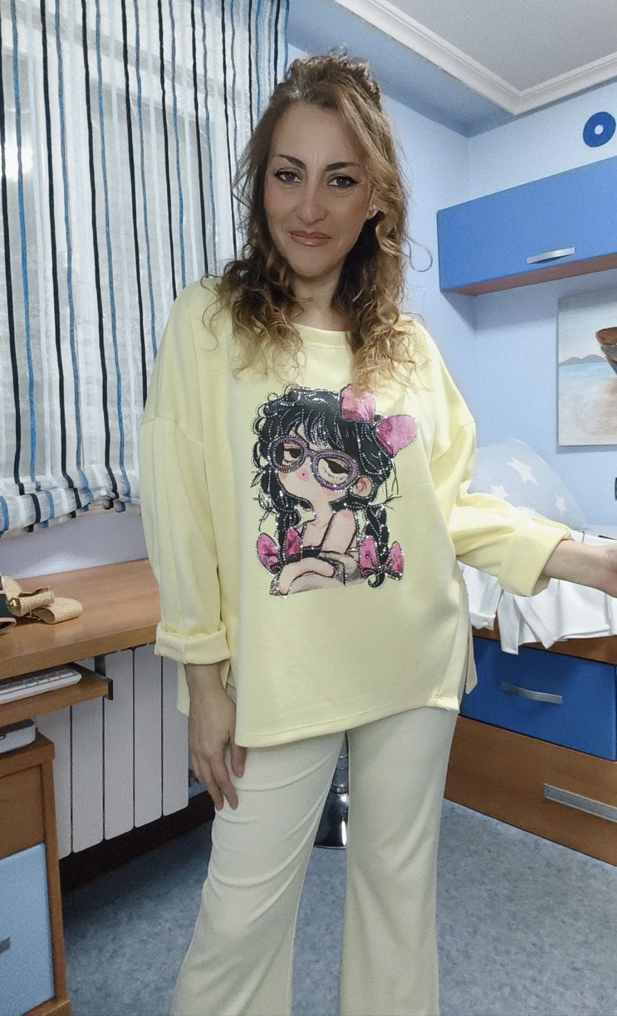 Sudadera muñeca amarilla - Imagen 3