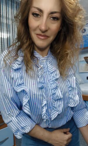 Camisa romántica rayas