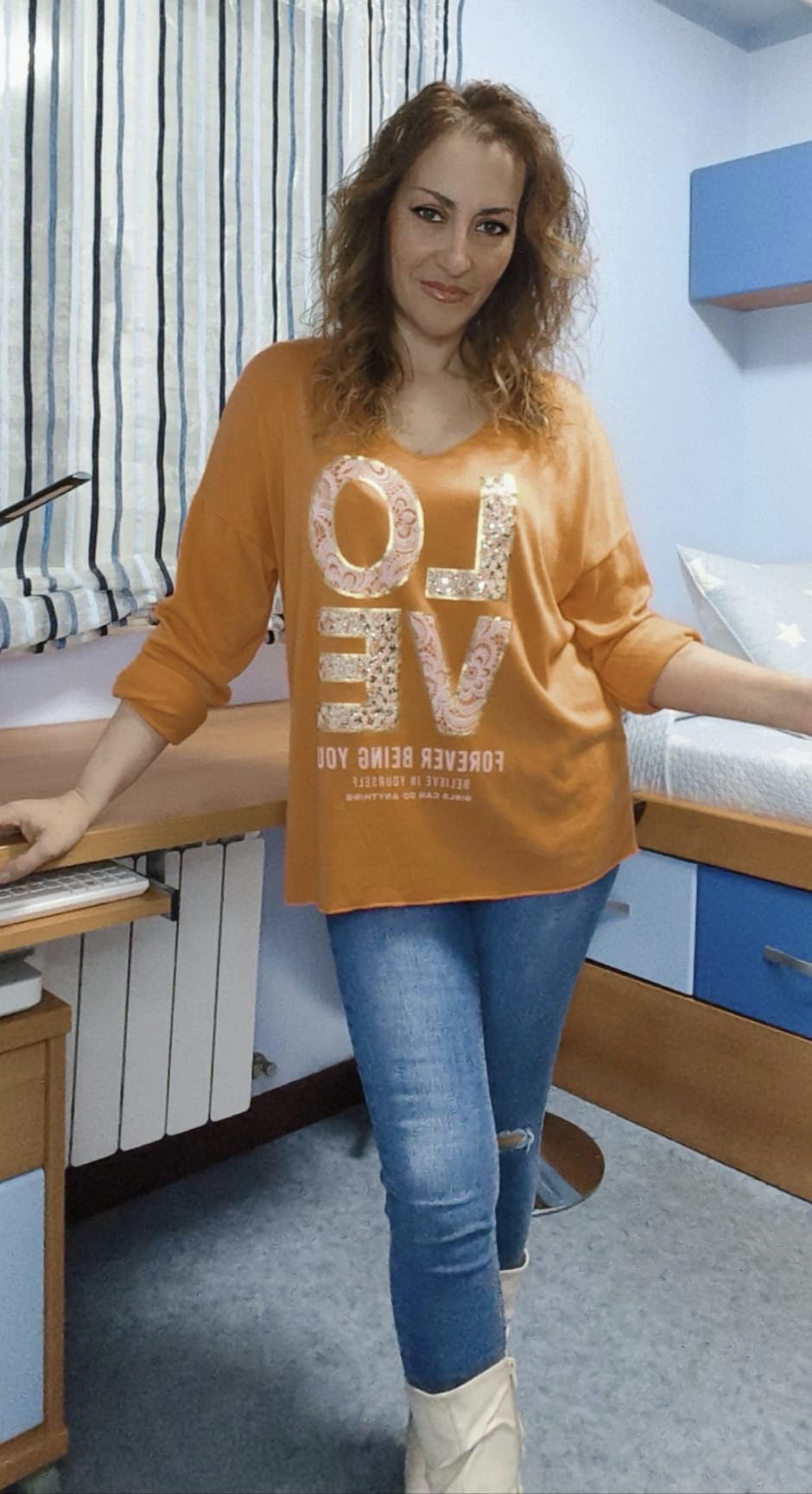 Camiseta LOVE naranja - Imagen 2